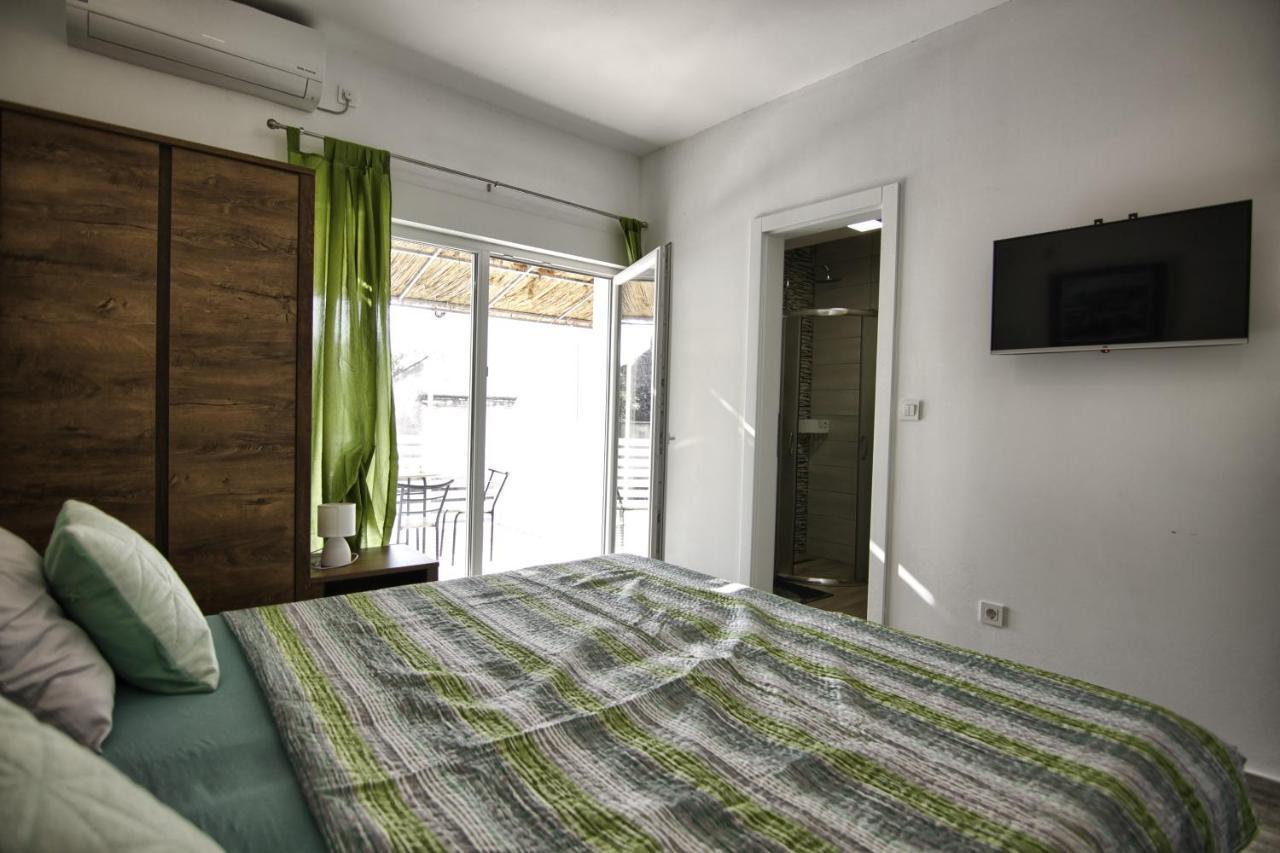 Rooms Dragica Pakostane Exterior photo