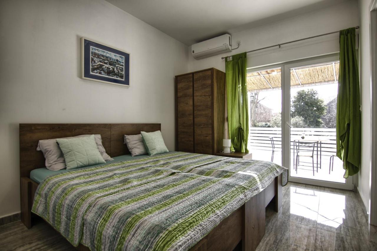 Rooms Dragica Pakostane Exterior photo